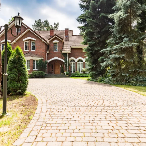 driveway-and-trees-on-real-estate-with-red-brick-h-2025-10-01-21-06-38-utc